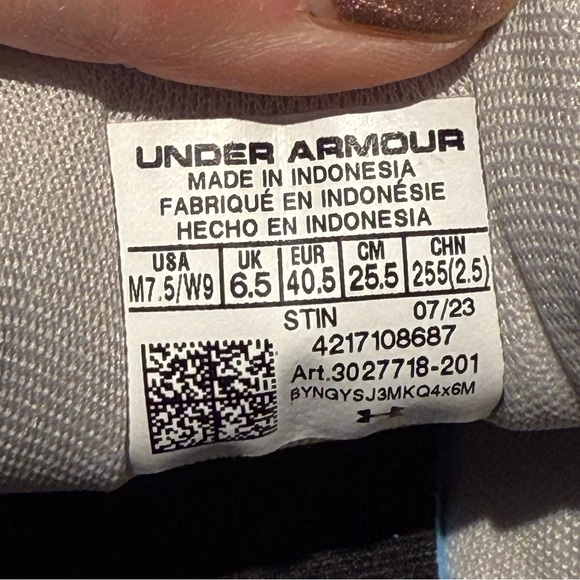 Unisex UA Forge 96 Shoes, new in the box, never worn, men’s 7.5, women’s 9 - Picture 4 of 8